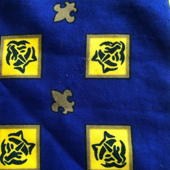 Vintage Oscar de la Renta Scarf - B.S.A - Blue & Yellow Neckerchief - Picture 8 of 10